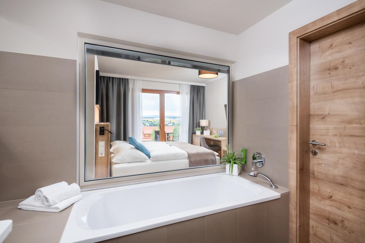 Jufa Hotel Neutal ภายนอก รูปภาพ